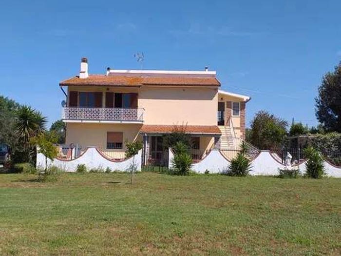 Casa con 6 locali in vendita in Strada Vicinale Dei Cavallini, Orbetello