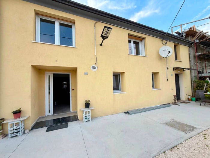 Casa quadrilocale in vendita in Capitello, Concamarise