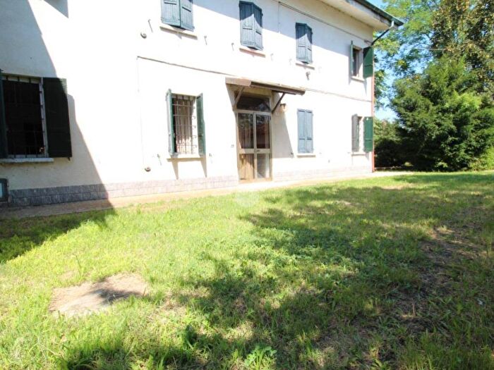 Casa con 6 locali in vendita in Strada Risarino, Pegognaga