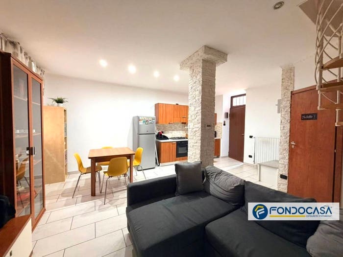 Casa quadrilocale in vendita in Via Silvio Pellico, Cesano Maderno