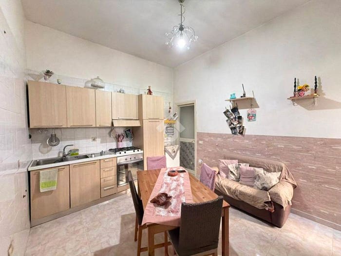 Casa con 6 locali in vendita in Via Giovanni Falcone, Casandrino