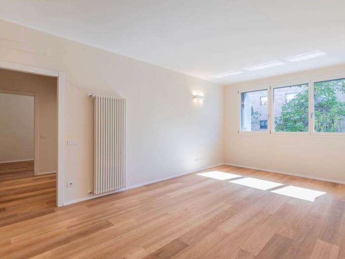 Appartamento trilocale in vendita in Via Perin del Vaga, Certosa, Milano