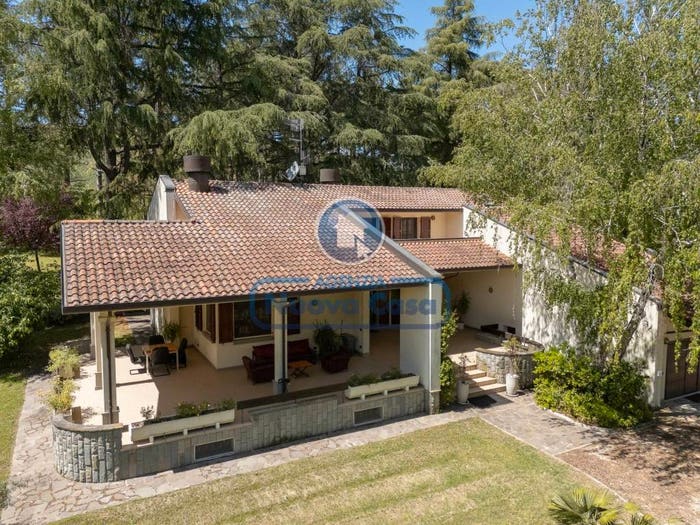 Casa con 6 locali in vendita in Via Gallo, Borello, Cesena