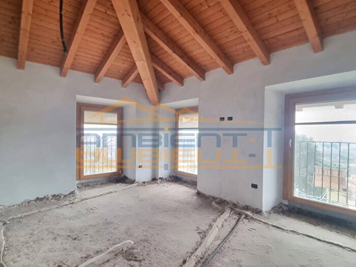 Casa trilocale in vendita in Via della Molgoretta, Monticello Mondonico, Olgiate Molgora