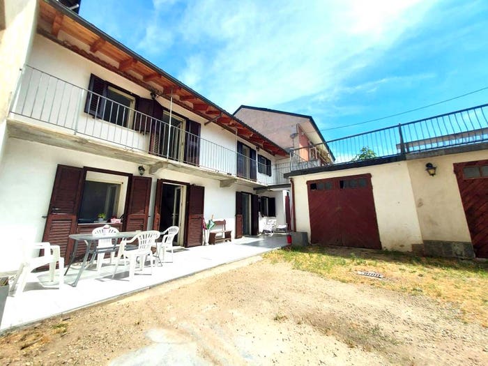 Casa con 5 locali in vendita in Vicolo Antico Quartiere, Centro, Carmagnola
