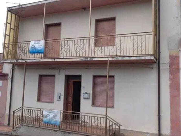 Casa con 6 locali in vendita in Via Regina Elena No Number, Centro, Padria