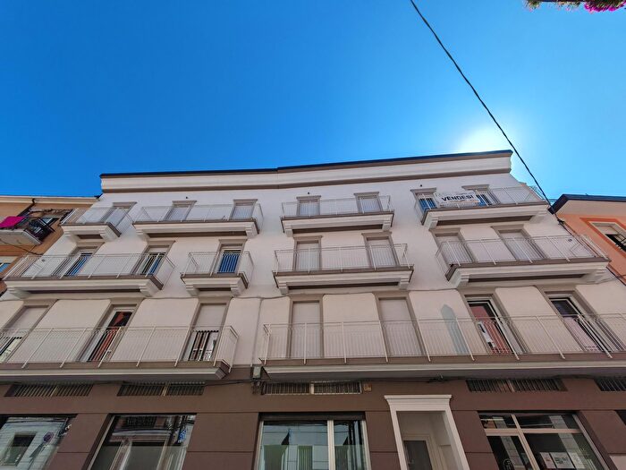Appartamento trilocale in vendita in Via Francesco Bonsi, Rimini