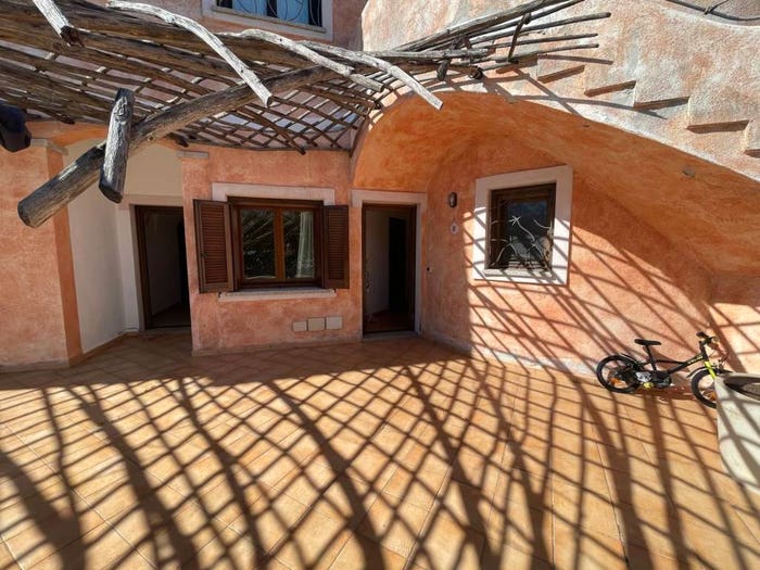 Appartamento trilocale in vendita in Via L'Aldiola, Porto Cervo, Arzachena