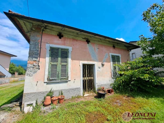 Casa con 6 locali in vendita in Via Stallone, Stallone Talavorno, Mulazzo