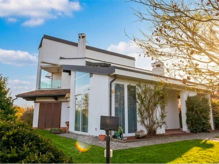 Casa con 6 locali in vendita in via caduti per la liberta b, Centro, Castelletto Sopra Ticino