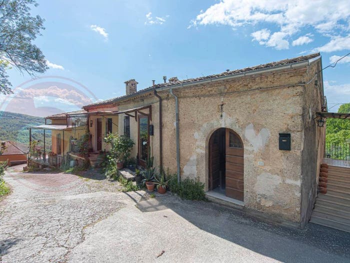 Casa con 6 locali in vendita in Contrada Vagni, Arpino