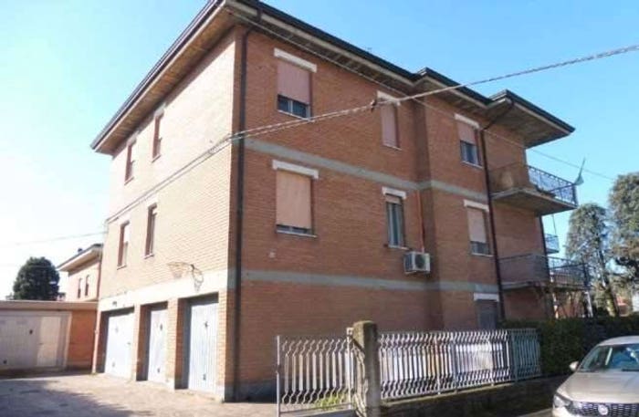 Appartamento con 6 locali in vendita in via della Pergola, Ganaceto Lesignana, Modena