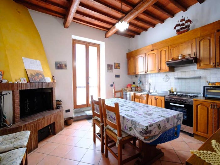 Casa quadrilocale in vendita in Il Rosi Limite, Campi Bisenzio