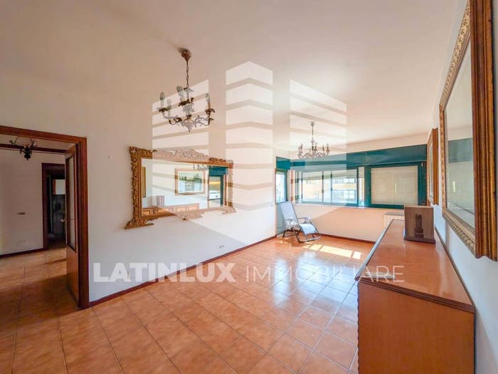 Appartamento con 6 locali in vendita in Piccarello, Latina