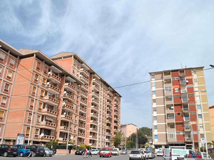 Appartamento quadrilocale in vendita in Via Ernesto Maria Piovella, Monte Claro, Cagliari
