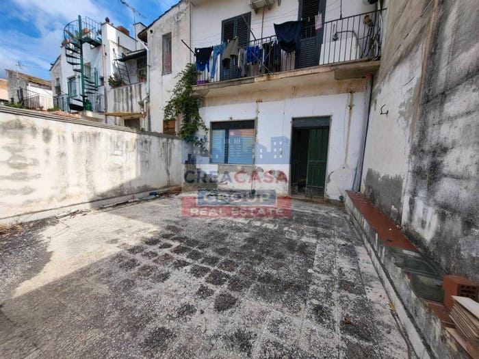 Appartamento con 5 locali in vendita in Via Regina Margherita, Gaggi