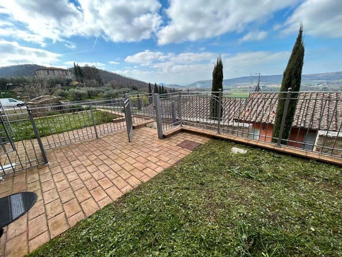 Appartamento bilocale in vendita in Via Del Castello, Magione