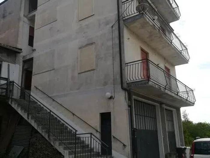 Casa con 6 locali in vendita in Costa SStefano Di Bosio, Bosio