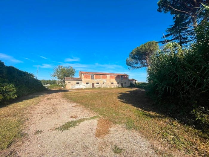 Casa con 6 locali in vendita in Ponte Buggianese