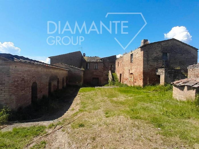 Casa con 6 locali in vendita in Centro, Monteroni d'Arbia