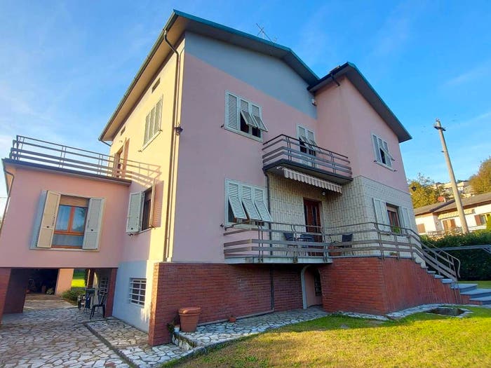 Casa con 6 locali in vendita in Viale Francesco Castracani, Piano Di Coreglia Ghivizzano, Coreglia Antelminelli