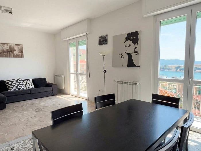 Appartamento quadrilocale in vendita in Via Cesare Battisti, Centro, Portovenere