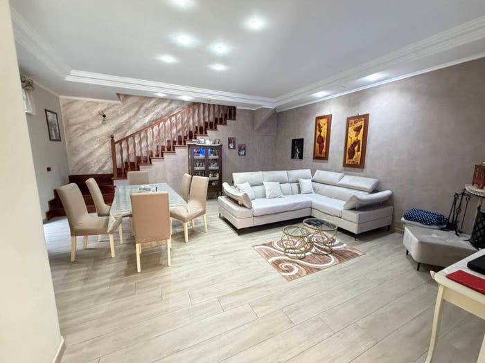 Casa quadrilocale in vendita in Via Alessandro Manzoni, Centro, Casoria