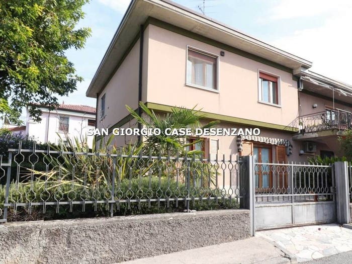 Casa con 6 locali in vendita in Rivoltella, Desenzano del Garda