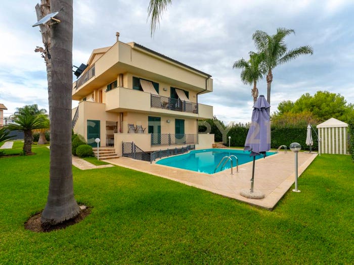 Casa con 6 locali in vendita in Centro, Augusta