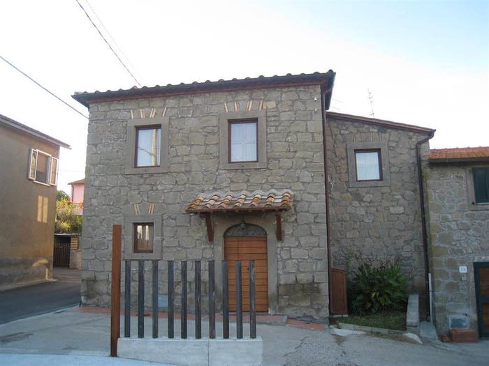 Casa trilocale in vendita in Centro, Montefiascone