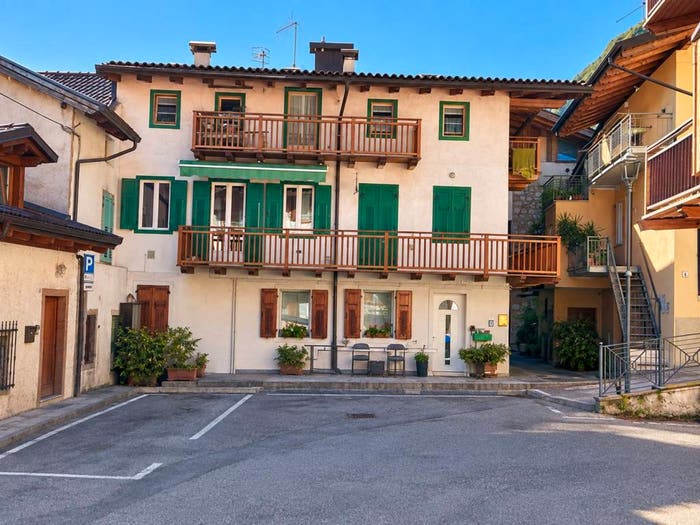 Appartamento con 6 locali in vendita in Via Romedio De Scari, Mezzolombardo