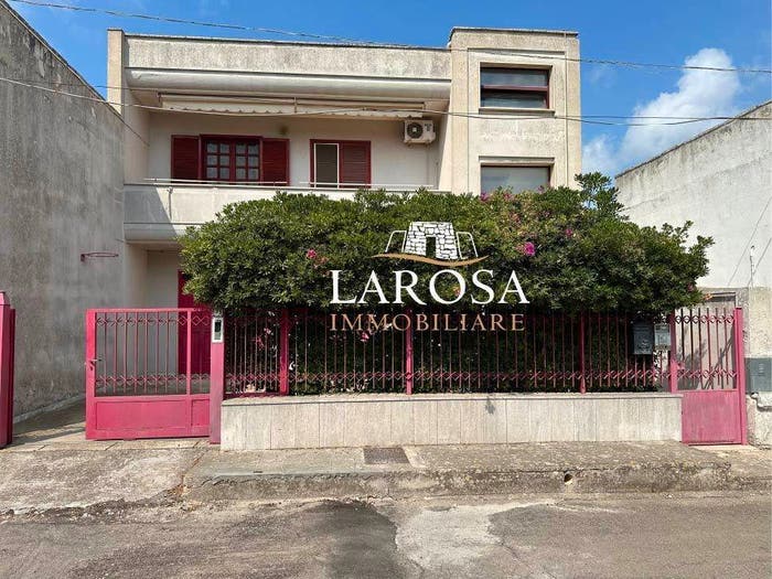 Casa con 6 locali in vendita in Borgagne, Melendugno