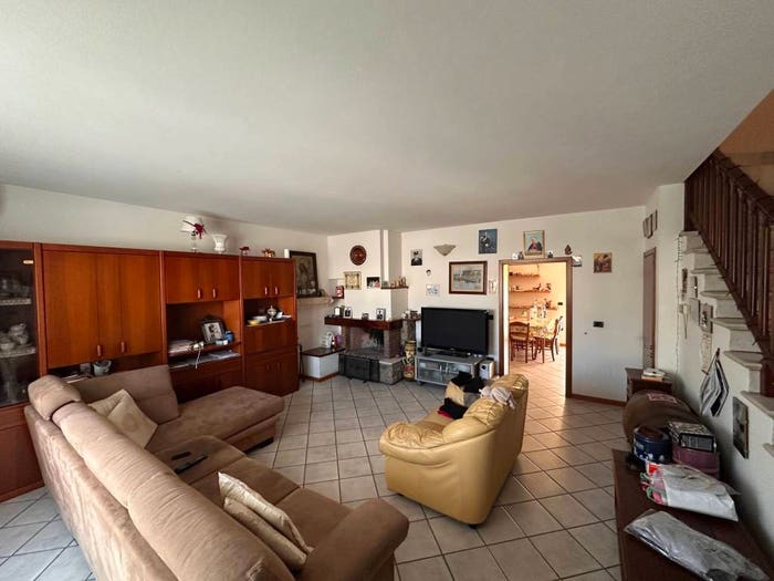 Casa quadrilocale in vendita in Gualdo, Roncofreddo