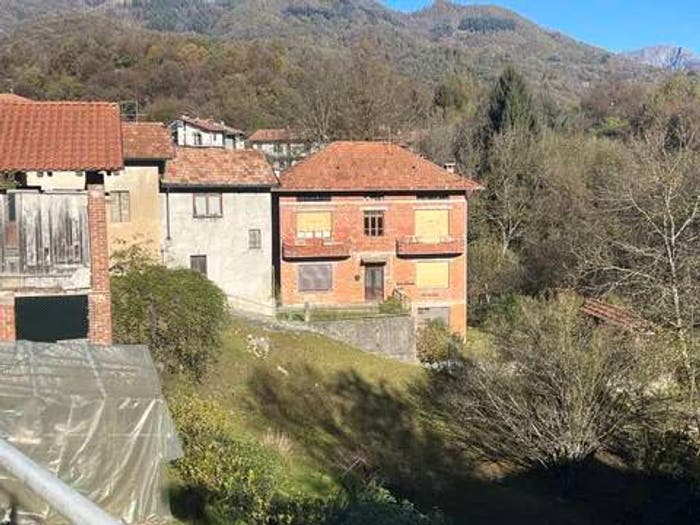 Casa con 6 locali in vendita in Via Giacomo Matteotti, Pianceri Alto, Pray