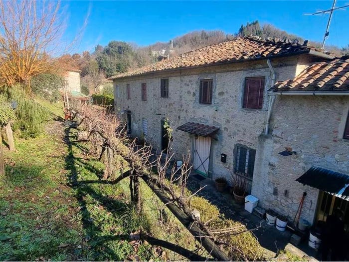 Casa con 6 locali in vendita in Via Provinciale SNC, Coreglia Antelminelli