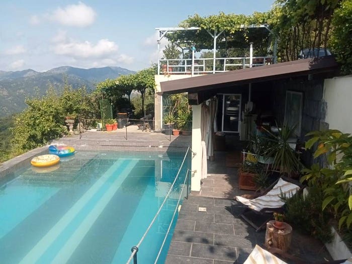 Casa con 5 locali in vendita in Via Banchi, Avegno Chiesa, Avegno