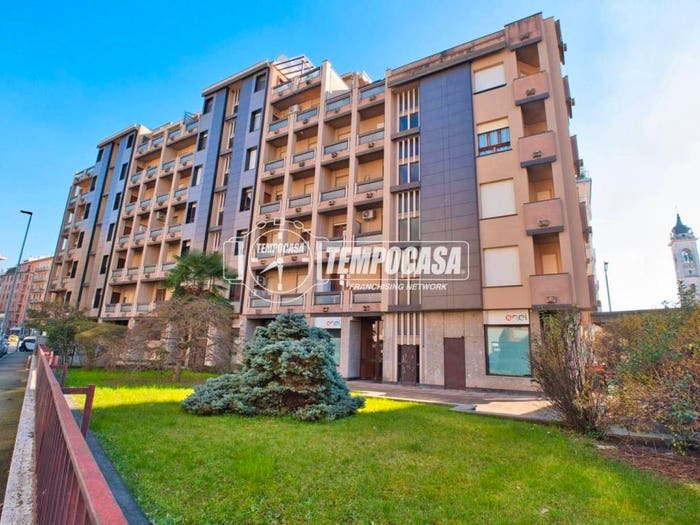 Appartamento con 6 locali in vendita in Via Pietro Micca, San Martino, Novara