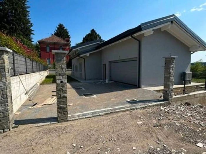 Casa con 5 locali in vendita in Via San Martino, Centro, Angera