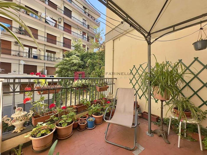 Appartamento quadrilocale in vendita in Via Capraia, Castelletto, Genova