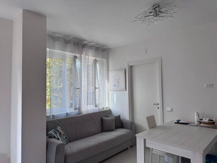 Appartamento bilocale in vendita in Viale Giovanni da Verrazzano, Marina di Carrara, Carrara