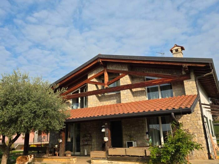 Casa con 5 locali in vendita in Carvico