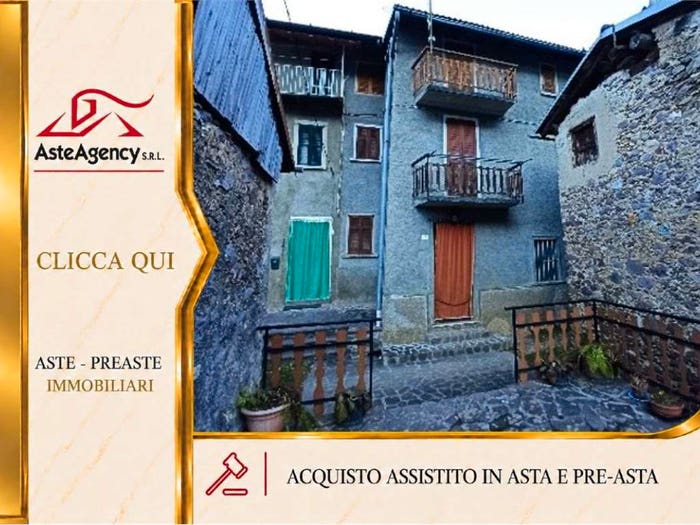 Appartamento bilocale in vendita in Via Oro, Roncobello