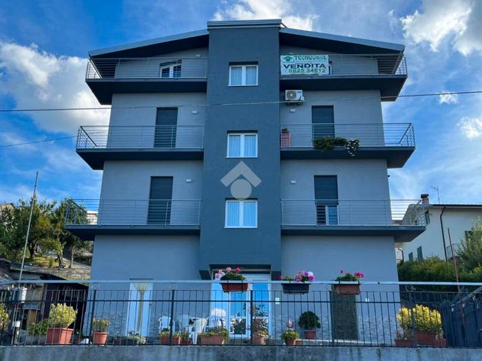 Appartamento trilocale in vendita in Strada Statale, Castelvetere sul Calore