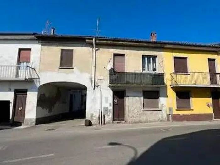 Casa trilocale in vendita in Via Fiume, Centro, Gambolò