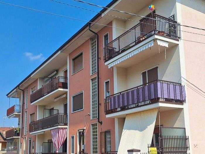 Appartamento trilocale in vendita in Via Circonvallazione, Bianzè