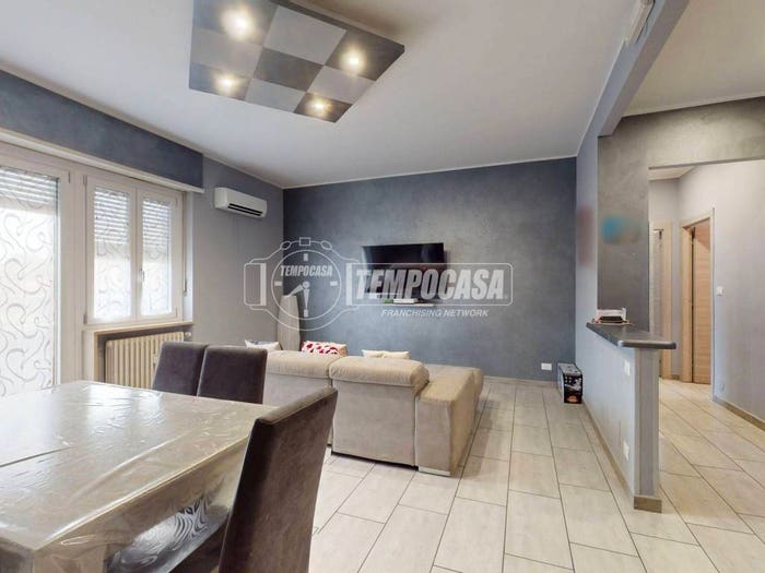 Appartamento quadrilocale in vendita in Via Monte Rosa, Centro, La Loggia