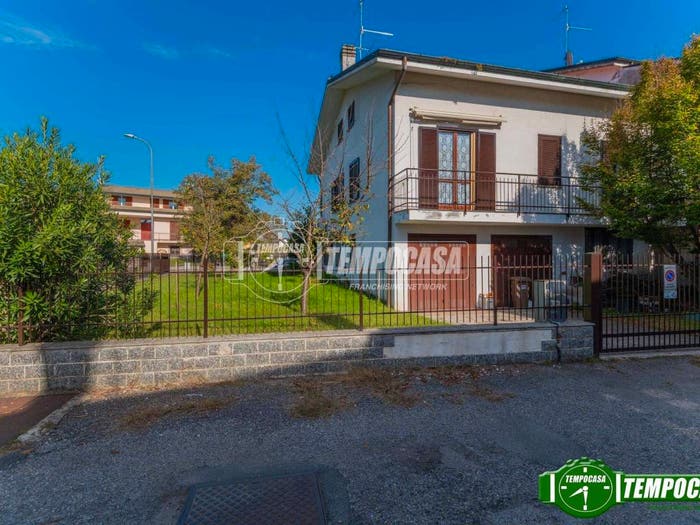 Casa trilocale in vendita in Via Ada Negri, Centro, Boffalora Sopra Ticino