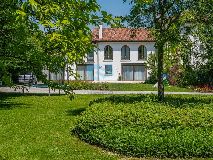 Casa con 6 locali in vendita in Via Capitello, Casier
