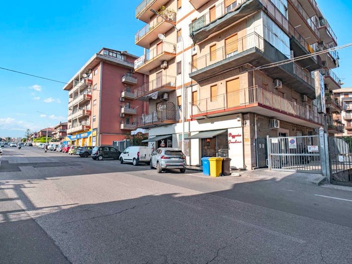 Appartamento trilocale in vendita in Via Armando Diaz, Rapisardi, Catania