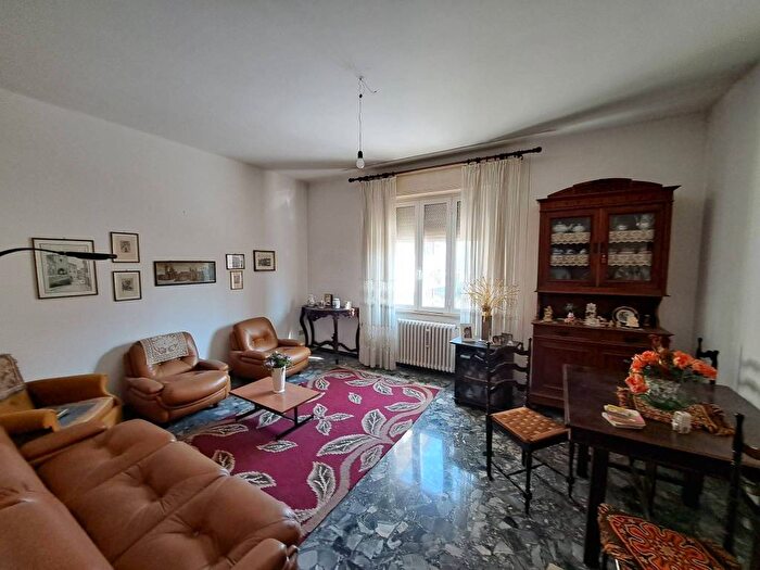 Appartamento trilocale in vendita in Via Milite Ignoto, Montegranaro Loreto, Pesaro
